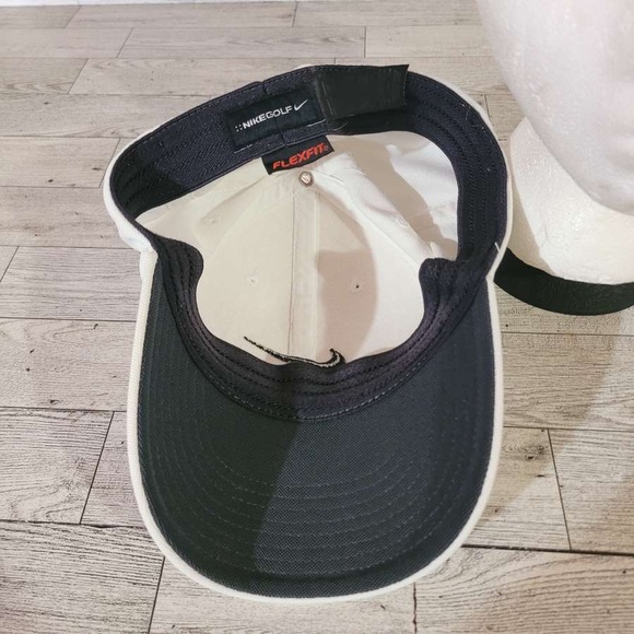 Men's Nike Black White Embroidered Hat Cap - Picture 5 of 5